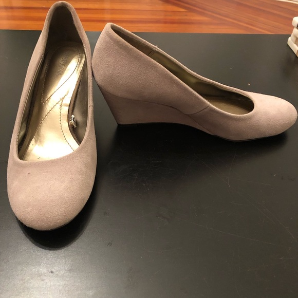 Merona Shoes - Nude suede wedges